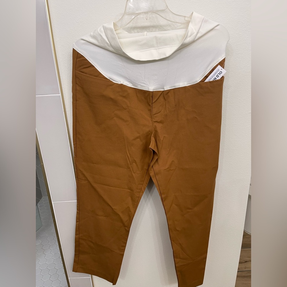 Old Navy Maternity Full Panel Pixie Straight Ankle Pants